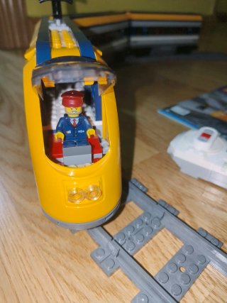 LEGO City Tren de Pasajeros 60197