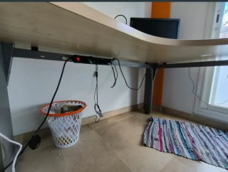 Escritorio de oficina de madera