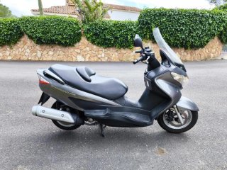 Suzuki Burgman 125 Scooter Gris