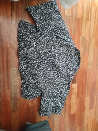 Blusa Zara flores blancas top interior Talla M