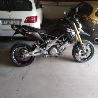 Aprilia Dorsoduro 750 - Supermotard