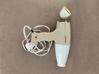 Secador de pelo Taurus Beige y Blanco
