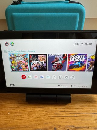 Nintendo Switch + 3 giochi e custodia
