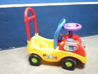 Correpasillos infantil con manillar