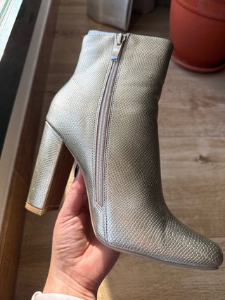 Botines dorados de cuero mujer