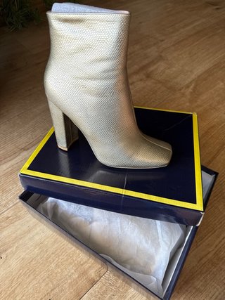 Botines dorados de cuero mujer