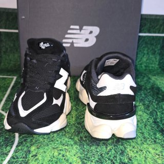 Zapatillas New Balance 9060 Negras y Blancas