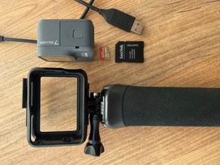 GoPro HERO7 Silver 4K + SD 128GB + Handler Origina