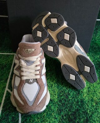 New Balance 9060 Beige/Marrón