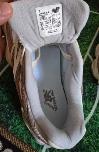 New Balance 9060 Beige/Marrón