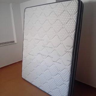 COLCHÓN VISCO COMO NUEVO 150 x 190 Y BASE TAPIZADA
