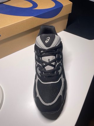 Zapatillas Asics Gel-NYC Talla 44 Negras