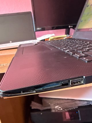 Dell Vostro 3490 para piezas o reparación