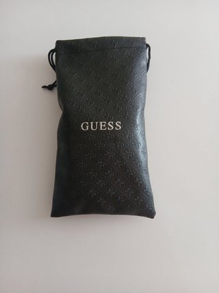 Occhiali da sole Guess bianchi lenti viola