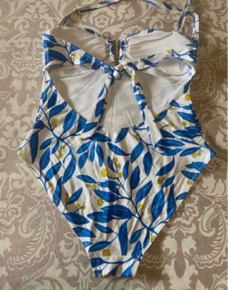 Bañador estampado floral blanco y azul T.M