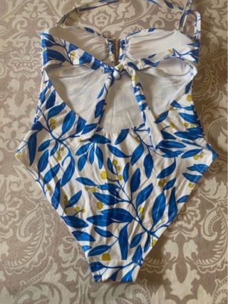 Bañador estampado floral blanco y azul T.M