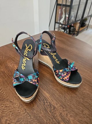 Sandalias Skechers Cuña Multicolor Talla 39