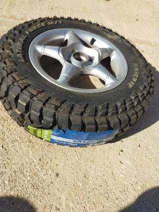 Ruedas 4x4 Off Road con Llantas