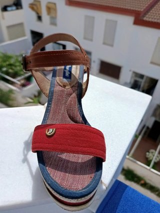 Sandalias de cuña multicolor