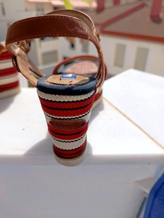 Sandalias de cuña multicolor