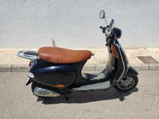 Piaggio Vespa ET4 125 Negra/Marrón