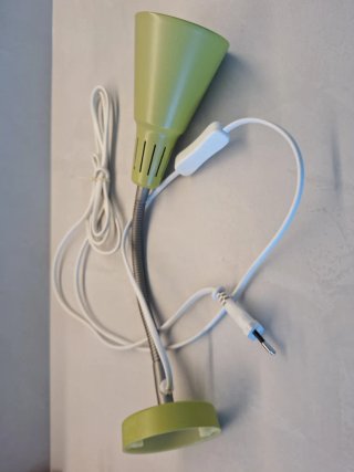 Lámpara de escritorio Ikea verde