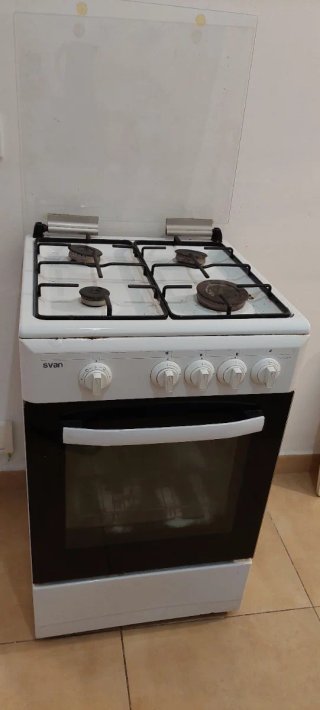 Cocina de gas Svan blanca