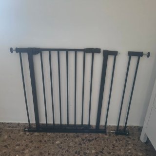 Puerta de seguridad infantil metálica