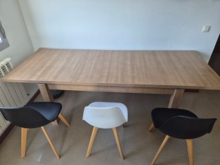 Mesa de comedor extensible de madera