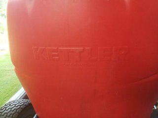 Coche de pedales infantil marca Kettler