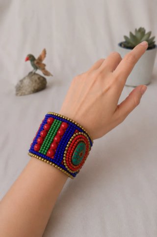Brazalete artesanal cuentas y turquesa