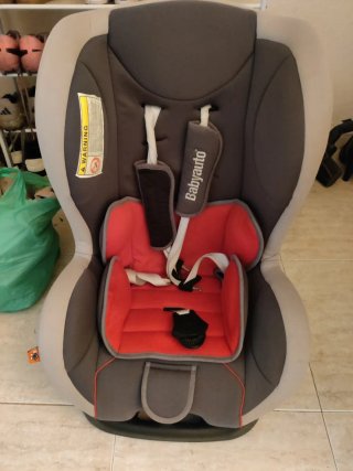 Silla de coche Babyauto gris y roja