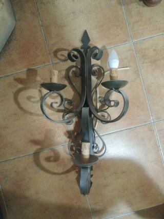 Lote 2 lámparas forja y cristal y 3 apliques