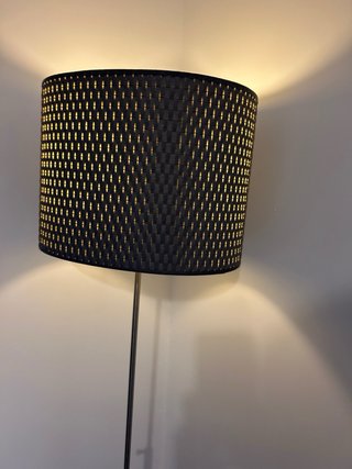 Lámpara de pie moderna tela y metal