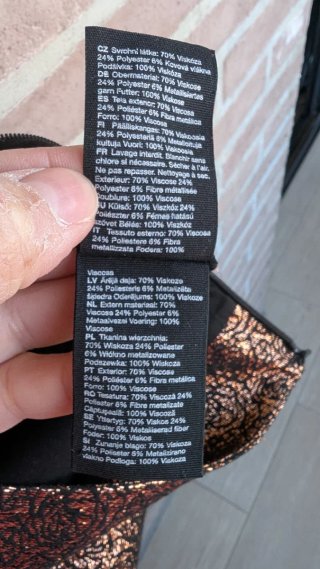Falda dorada y marrón con estampado floral