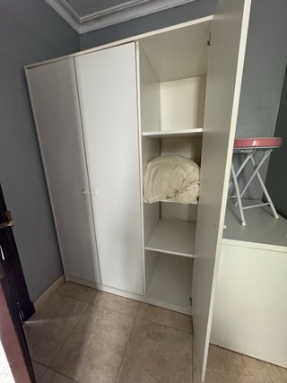 Armario 3 puertas blanco.