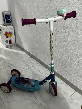 Patinete 3 Ruedas Frozen Elsa De 2-4 años Usado