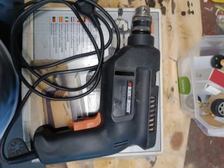 Trapano Black & Decker BD564