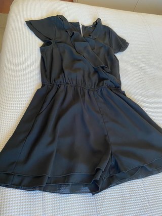 Mono corto H&M volantes negro