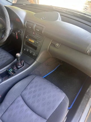 Mercedes-Benz Clase C 2004
