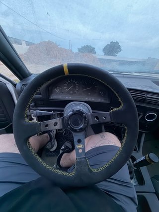 Volante OMP Desplazado