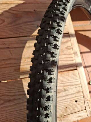 Cubierta Maxxis Larsen TT 26x2.0