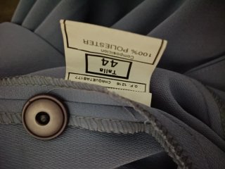 Traje de chaqueta y falda gris