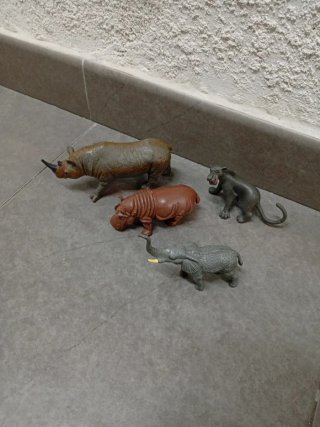 Lote 20 animales de juguete