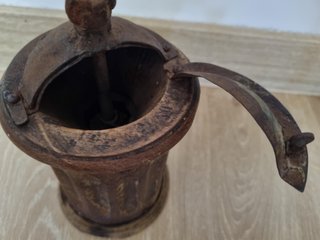 Molinillo Café Peugeot Frères Antiguo