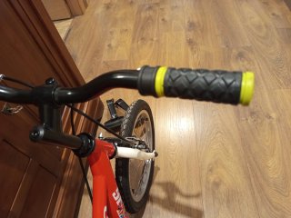 Bicicleta infantil B-PRO 16 roja