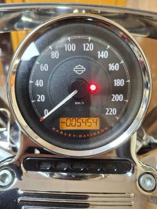 Harley-Davidson Superlow 1200T Negra