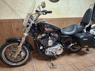 Harley-Davidson Superlow 1200T Negra