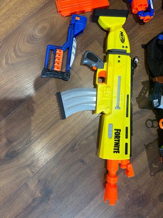Lote Pistolas Nerf y Accesorios