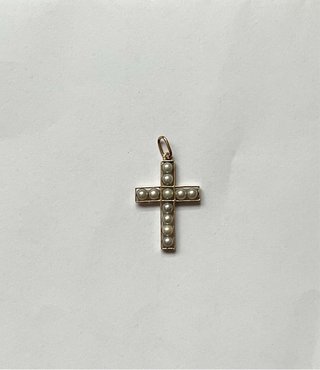 Cruz de oro 18k con perlas